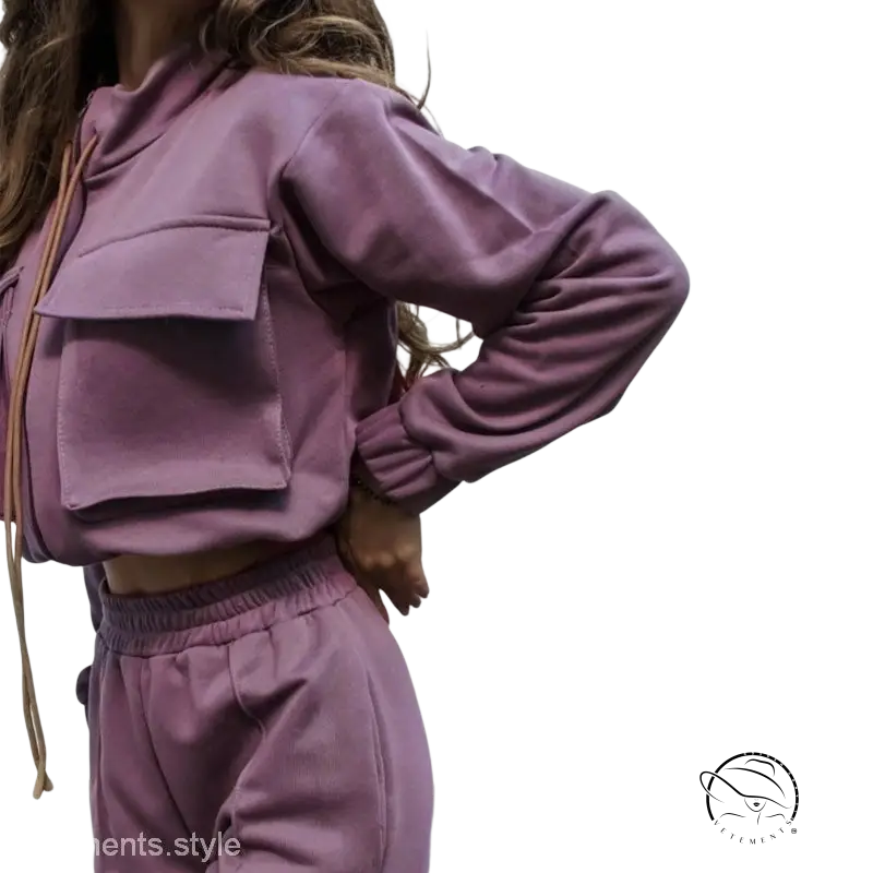 Elegant Vetements suit in mauve cropped style with pockets and long sleeve