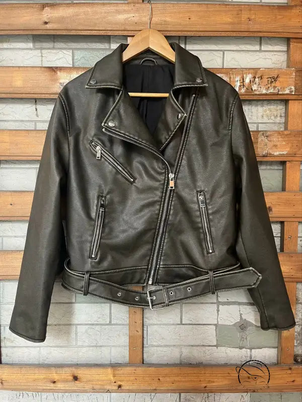 Beautiful warm black leather jacket with silver zipper details