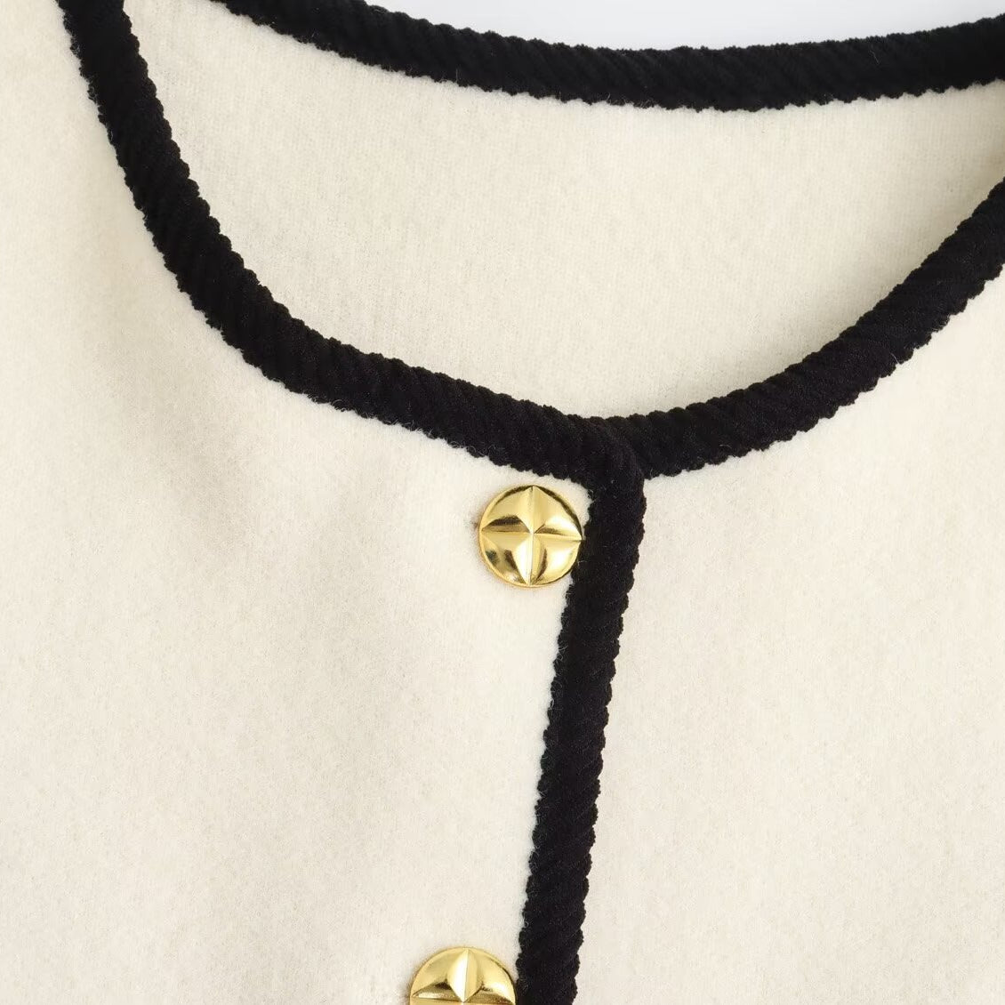 Langry black and gold button-up shirt with rope-textured buttons in classic Korean velvet coat fashion