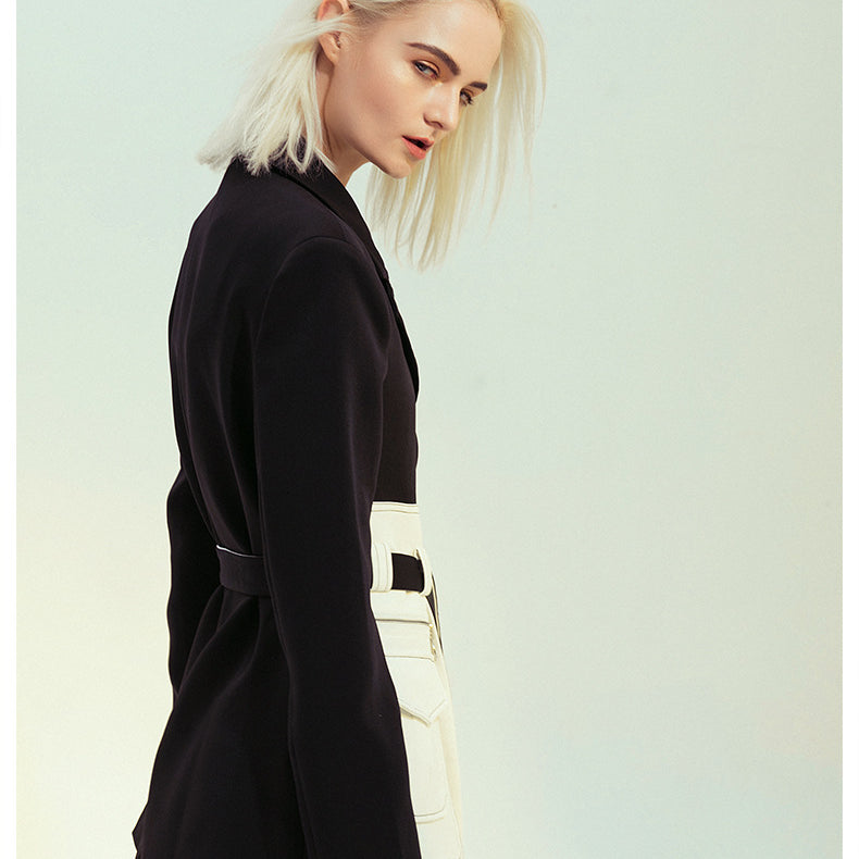 Elegant Black White Retro Blazer featuring a woman in stylish fashion, perfect for ملابس