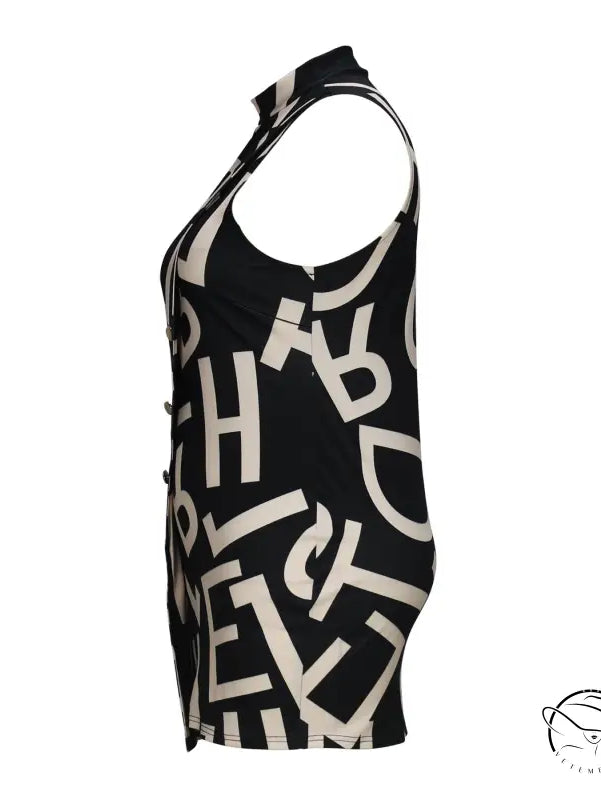 Sleeveless black and white letter-print top in fashionable light dress