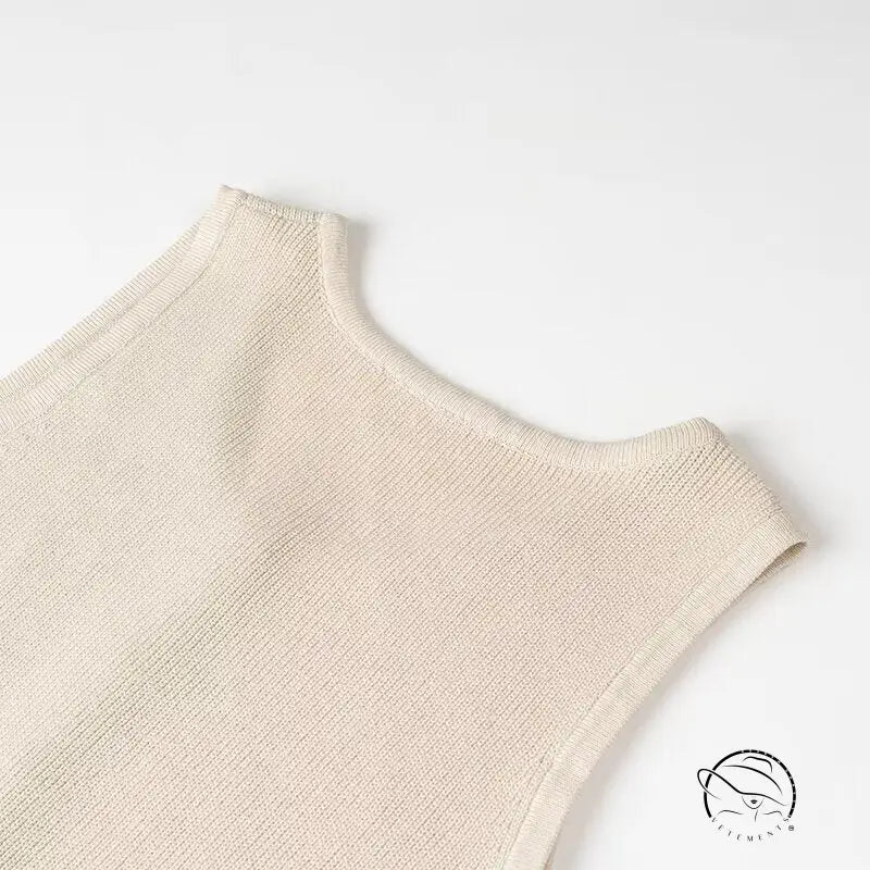 Summer Elegance Sleeveless Round Neck Slim Knit Dress