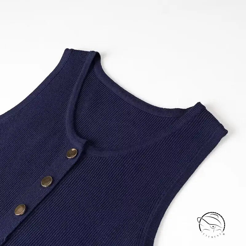 Summer Elegance Sleeveless Round Neck Slim Knit Dress