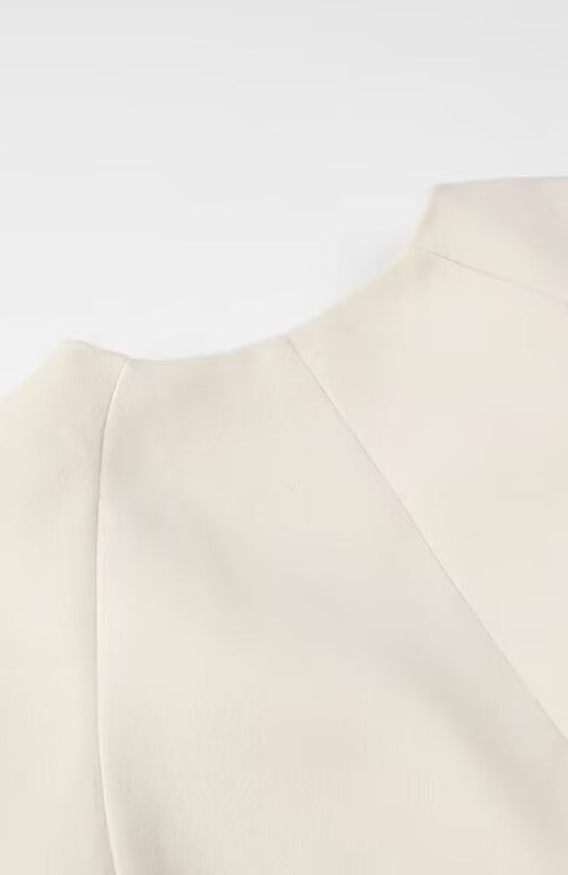 Elegant langry fashion cream sweater with metal buckle cardigan