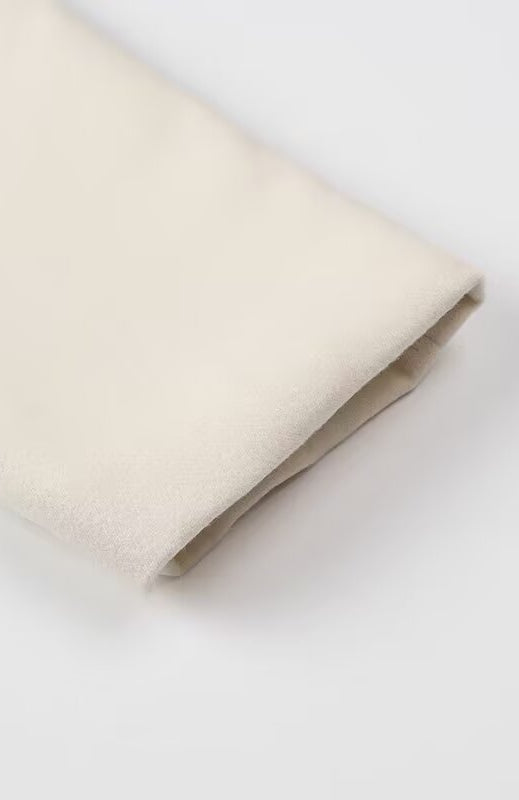 Elegant Langry fashion cream cotton scarf with metal buckle