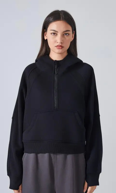 Black hooded sweater in Langry fashion for autumn yoga
