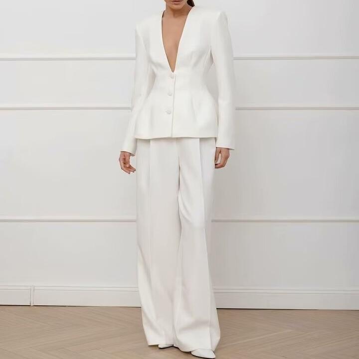Elegant white Langry fashion suit with peplum blazer and wide-leg pants