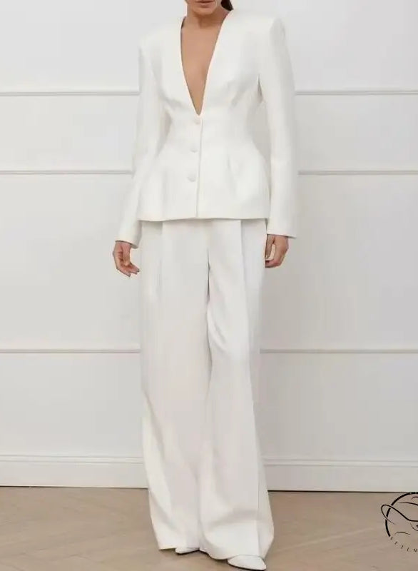 Elegant langry fashion white tailored suit with peplum blazer
