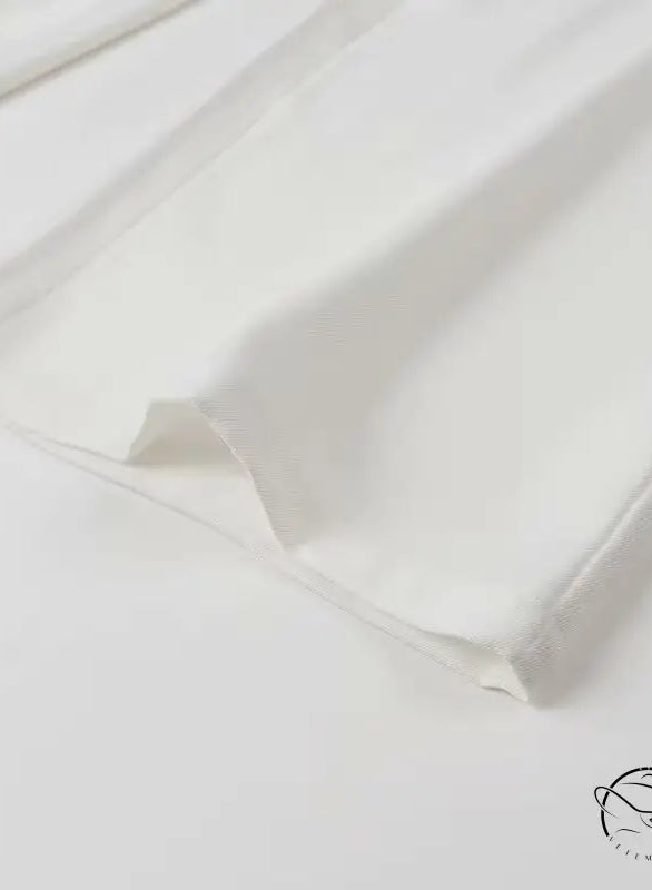 Elegant langry fashion white sheer scarf in wild office blazer suit