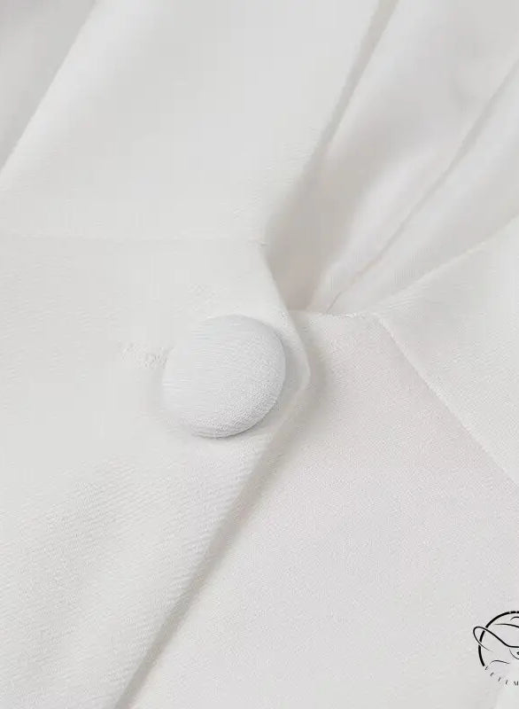 Elegant langry white button-down shirt with pleated front for fashion ملابس