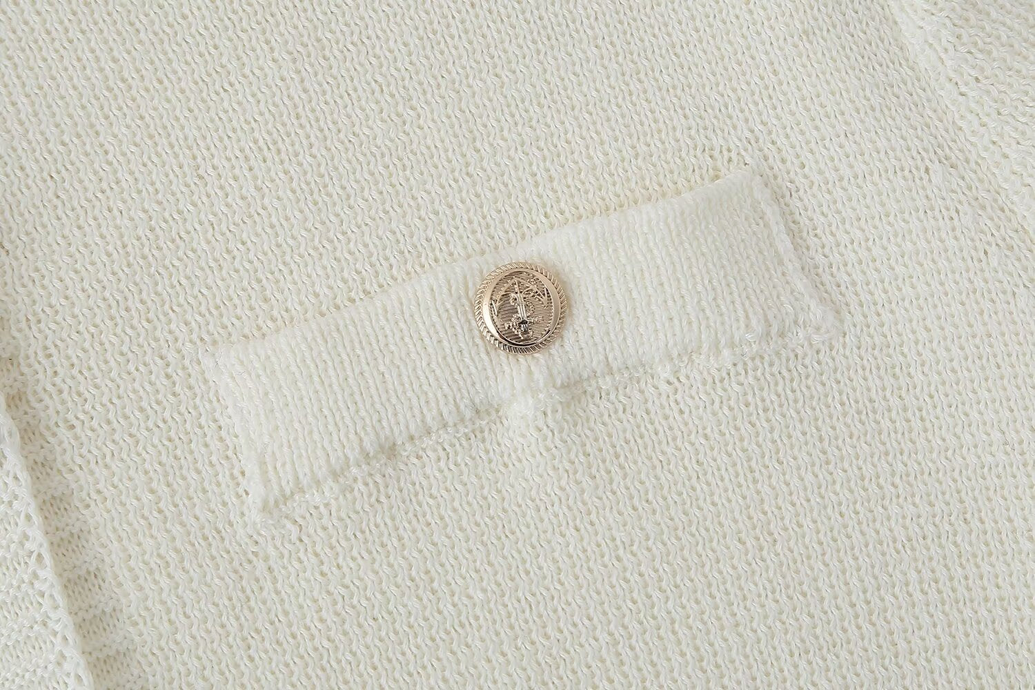 White knit pocket with gold button on slim casual knitted casual dress