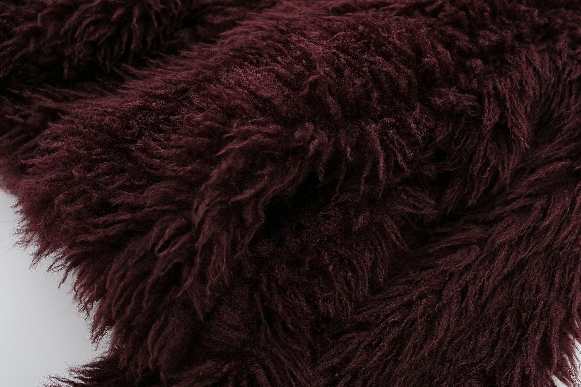 Maroon shaggy faux fur fabric for Winter All Match Fur Short Coat, stylish وملابس