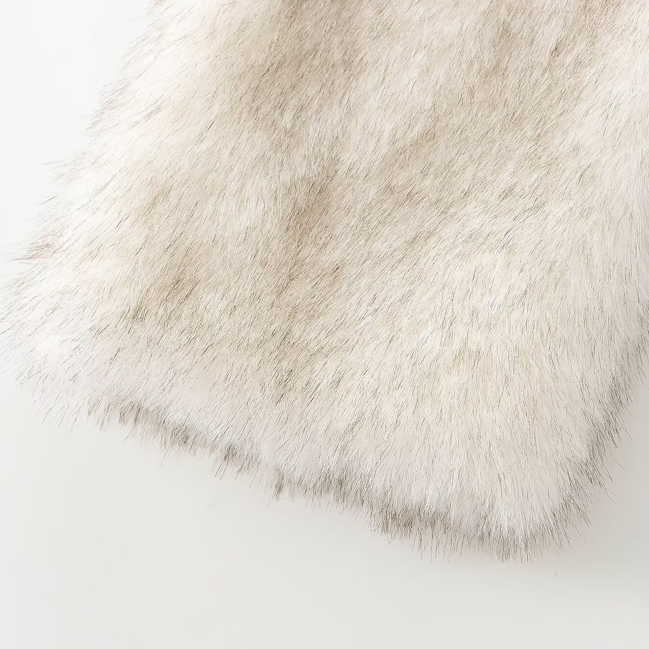 Soft faux fur fabric for stylish fashion and ملابس in Langry design