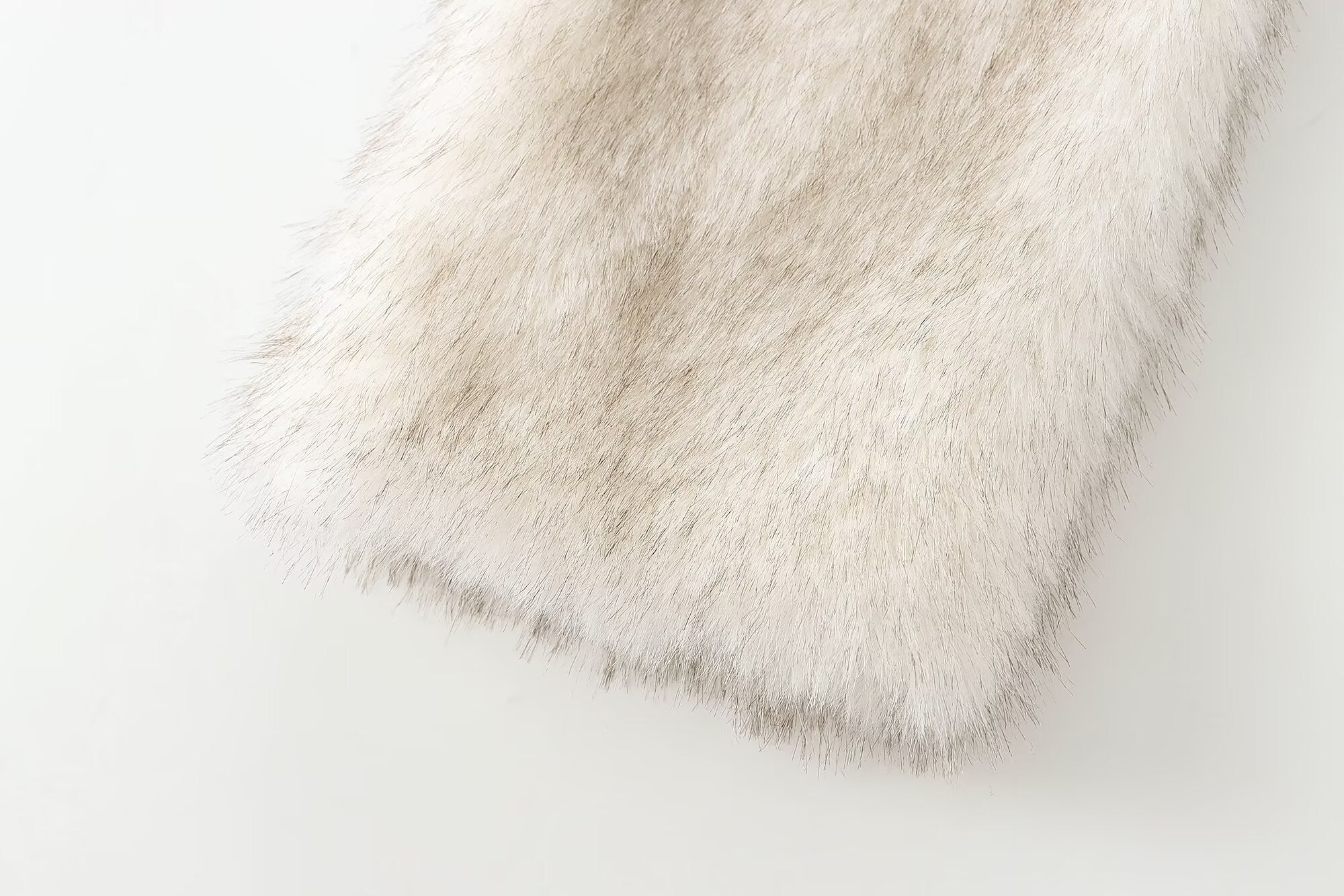 Soft faux fur fabric for stylish fashion and ملابس in Langry design
