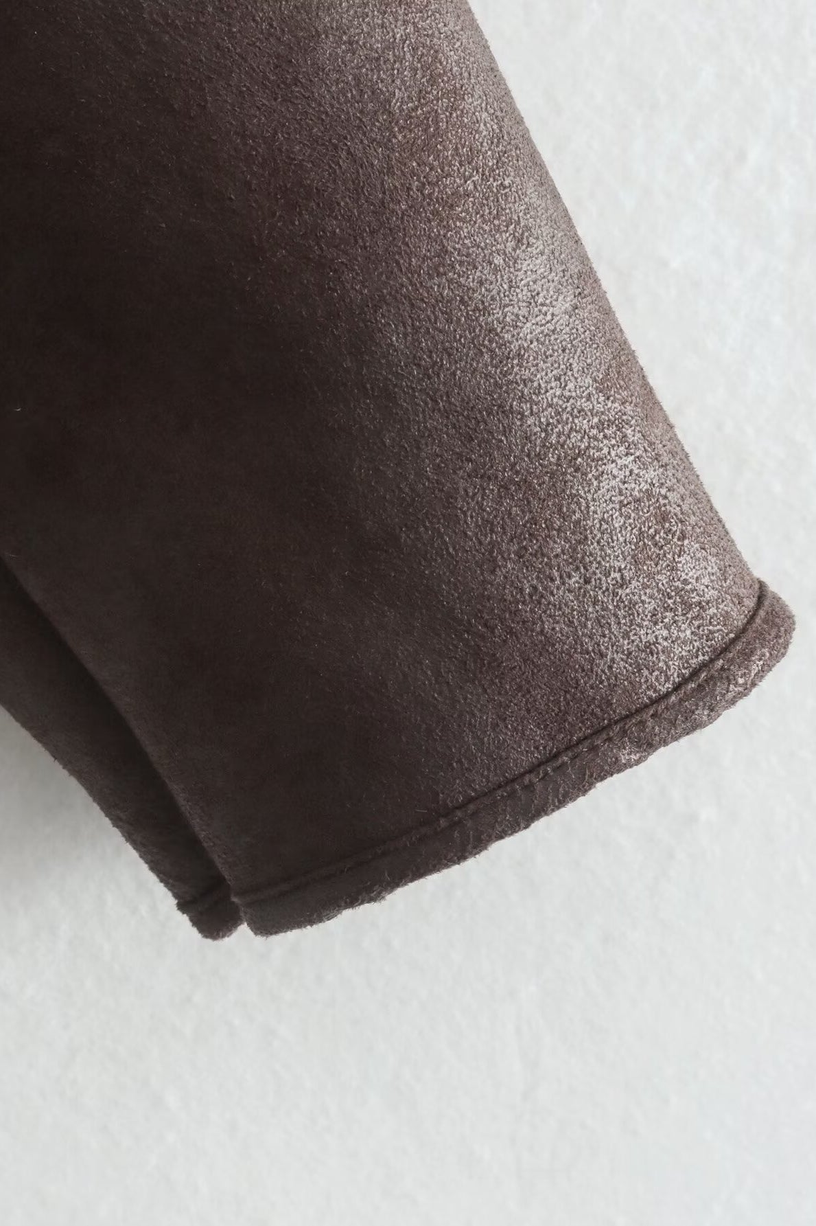 Langry fashion brown leather wallet in elegant collared jacket