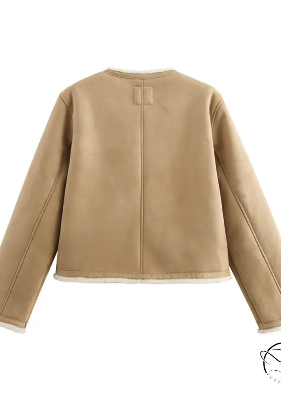 Fashionable beige fleece-lined langry suede coat with zipper and long sleeves