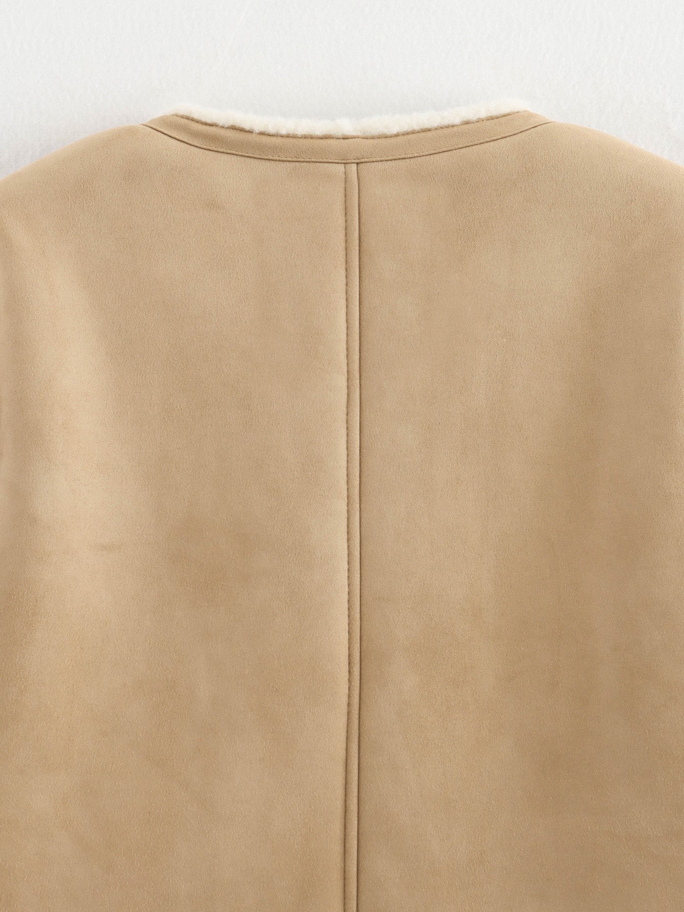 Langry fashionable beige suede jacket with round neckline and zipper