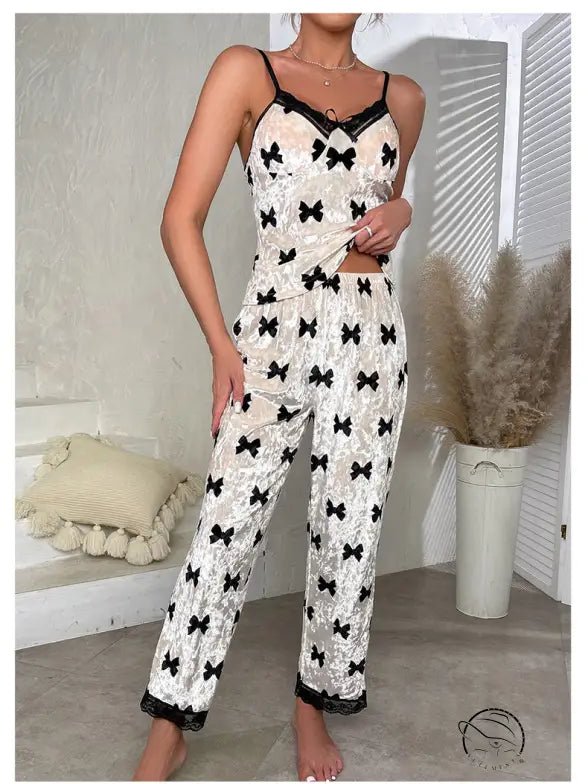 Bowknot velvet pajamas set with black bow print and lace trim