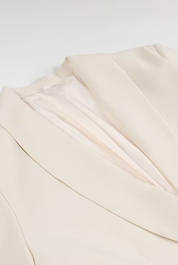 Langry fashion cream silk blouse with ruffled tuxedo collar