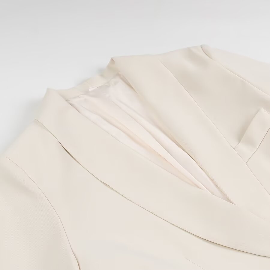 Langry fashion cream silk blouse with ruffled tuxedo collar