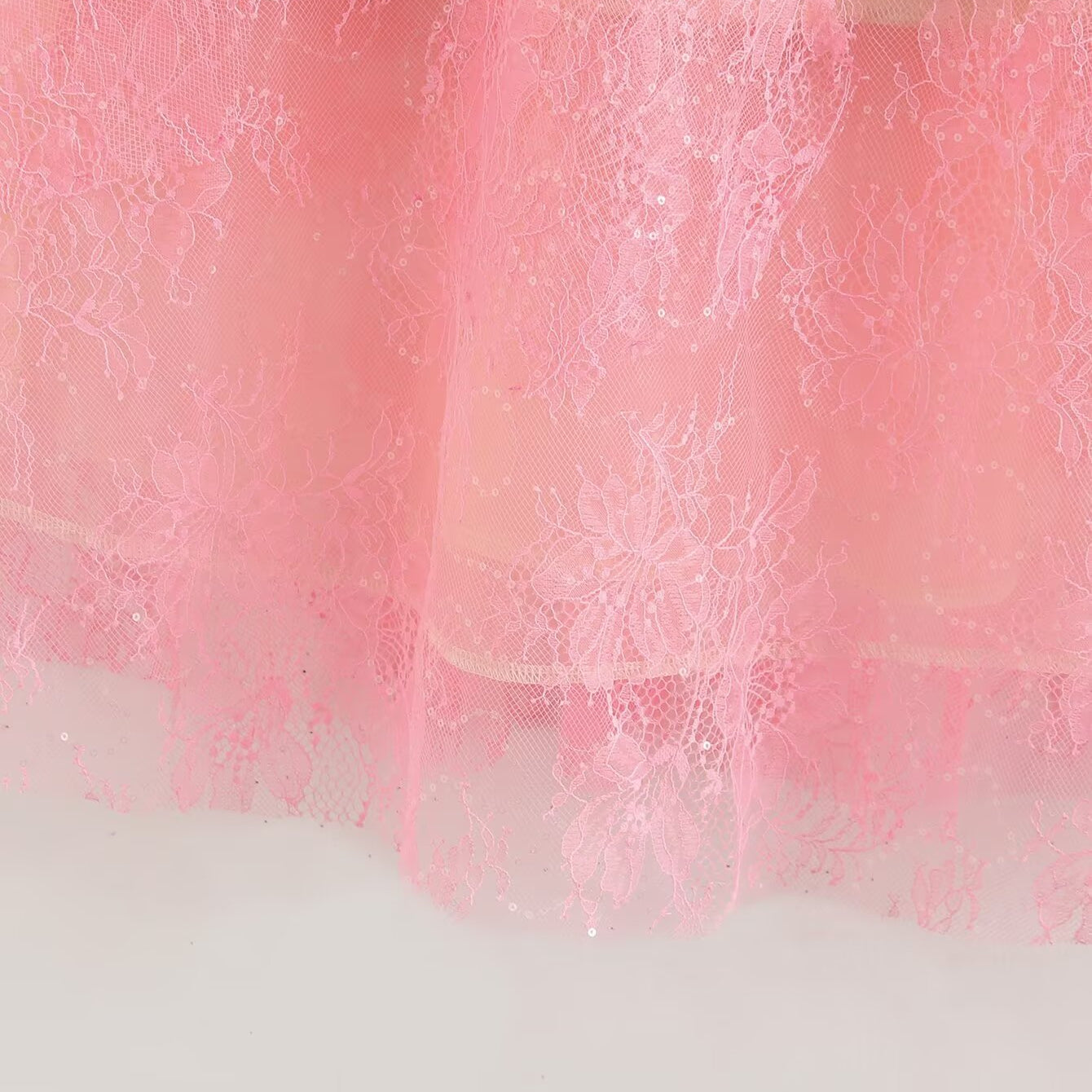 Pink lace fabric for elegant floral lace patchwork tulle dress, perfect for fashion and ملابس