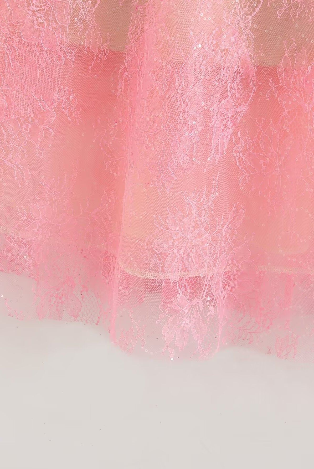 Pink lace fabric for elegant floral lace patchwork tulle dress, perfect for fashion and ملابس