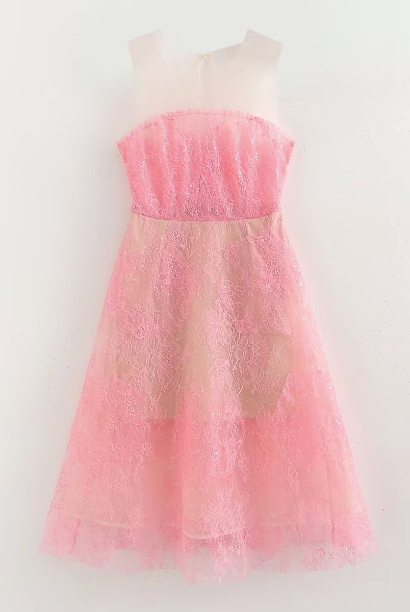 Elegant floral lace patchwork tulle dress in pink, perfect for stylish ملابس and fashion