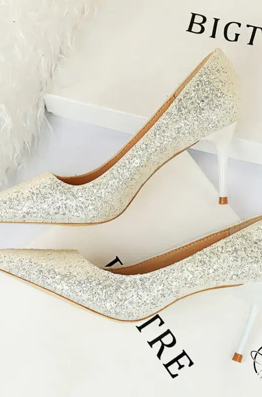 Sparkly pointed-toe langry fashion stiletto high heels