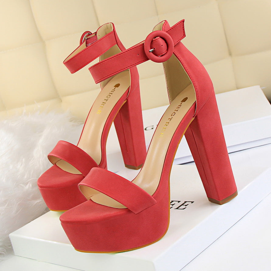 Red Chunky Heel Super Slimming High Heels for stylish fashion and ملابس trends