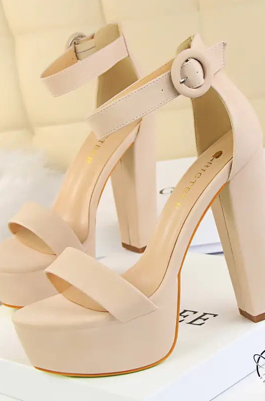 Langry beige platform high heels in chunky slimming fashion design