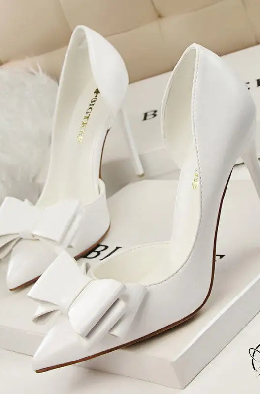 Fashion langry white high-heeled pumps with sweet bowknot toes