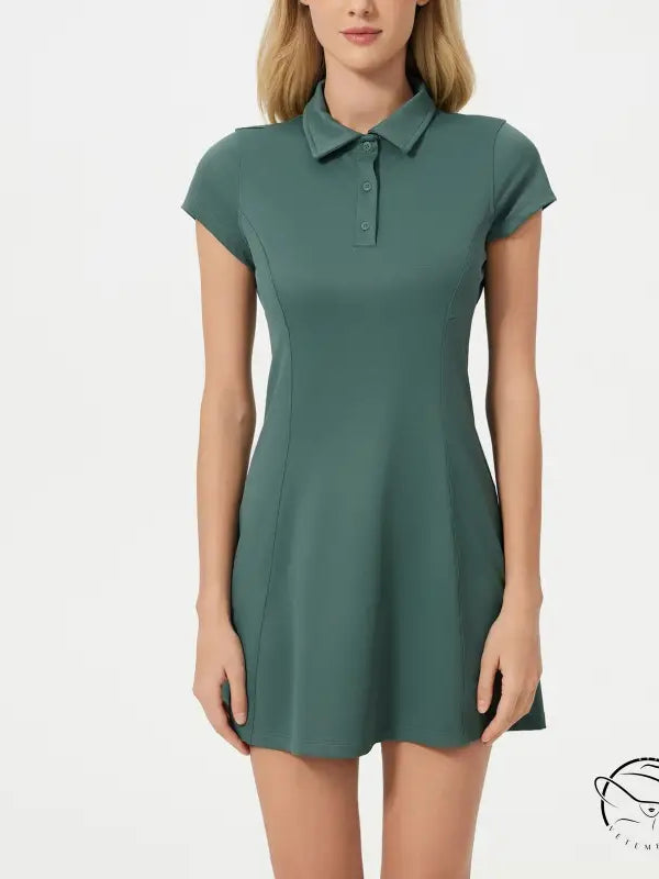 Breathable short tennis dress in green polo style with short sleeves and collar