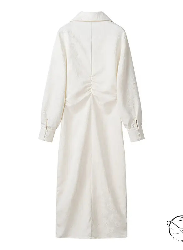 Elegant cream trench coat with double-breasted buttons and belt in Langry fashion