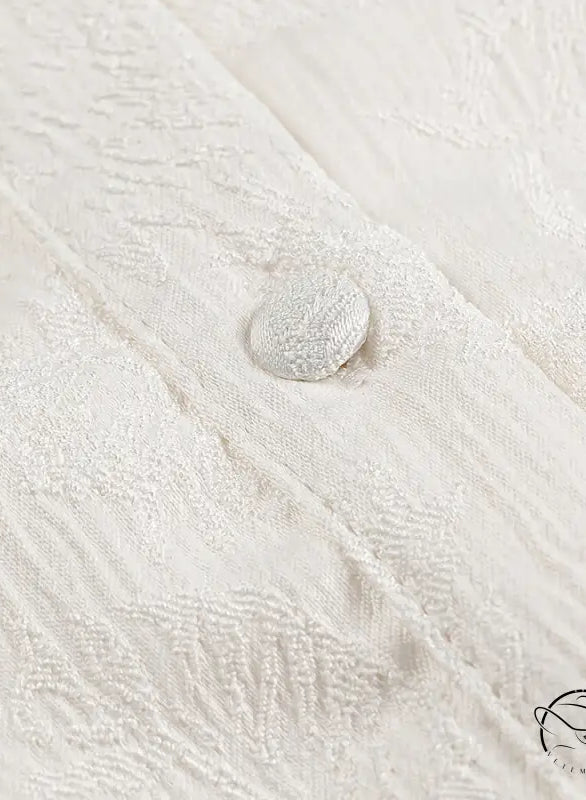 Beautiful V neck jacquard drawstring dress in white lace floral fabric with button closure