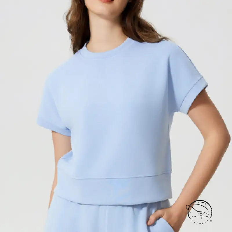 Light blue cropped sweatshirt in loose fitness yoga T-shirt style