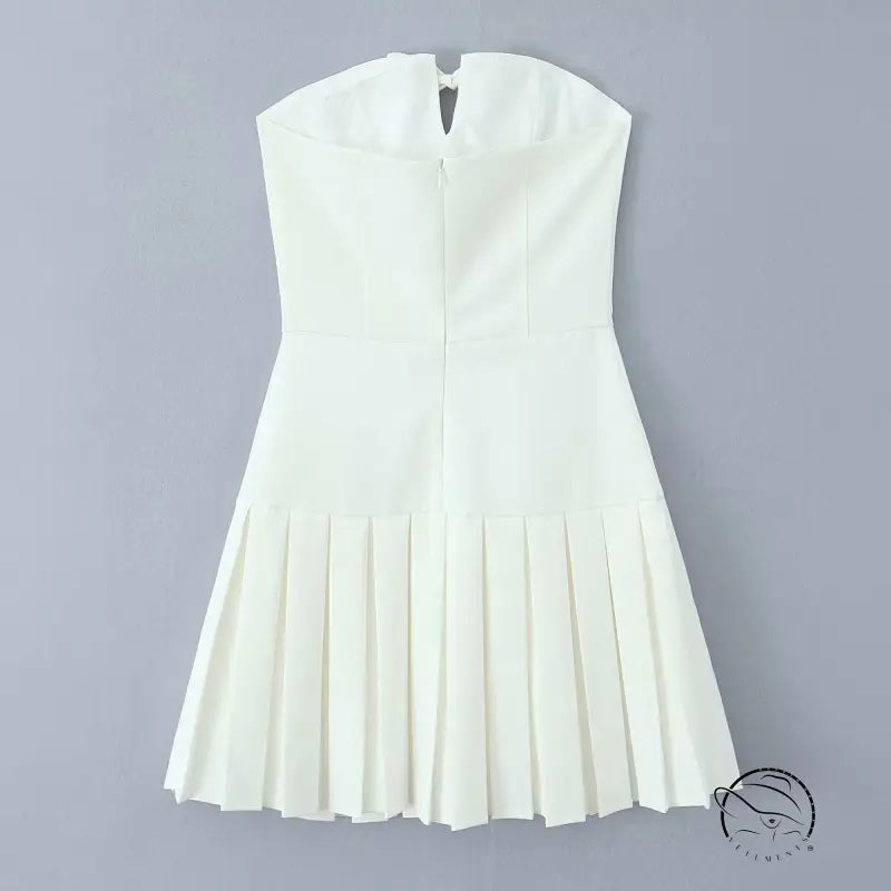 Enchanting A-line pleated dress in white strapless fashion style