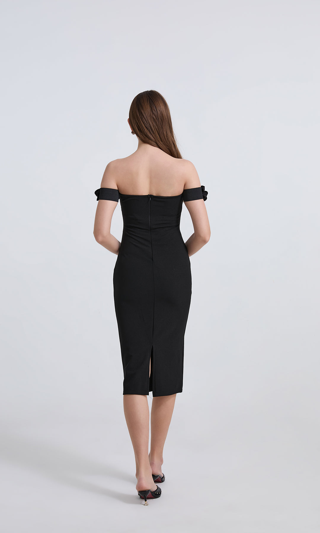 Enchanting Flower Slim Fit Slit Dress in off-the-shoulder black for elegant fashion ملابس