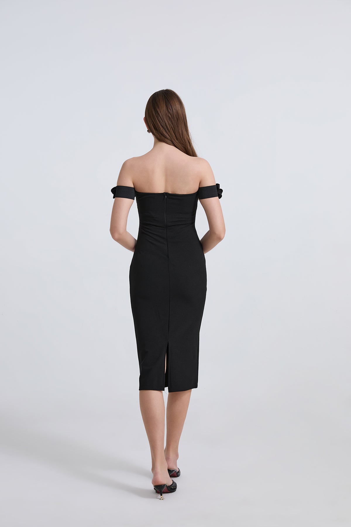 Enchanting Flower Slim Fit Slit Dress in off-the-shoulder black for elegant fashion ملابس