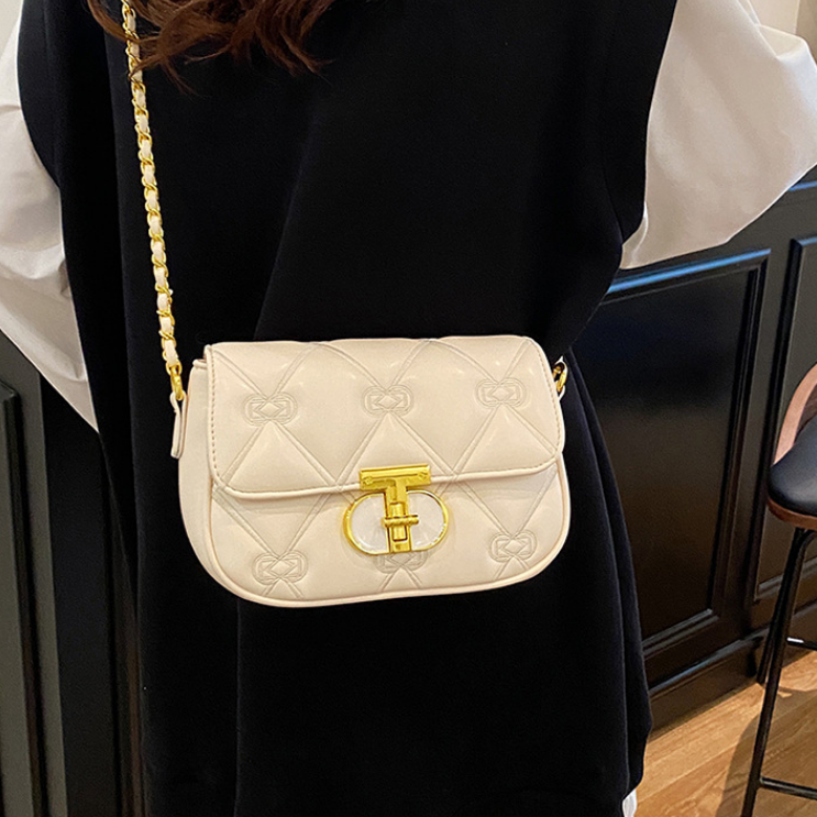 Classic Rhombus Embroidered Line Shoulder Bag