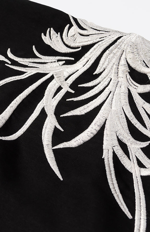 Black and white floral embroidered t-shirt in Langry fashion ملابس