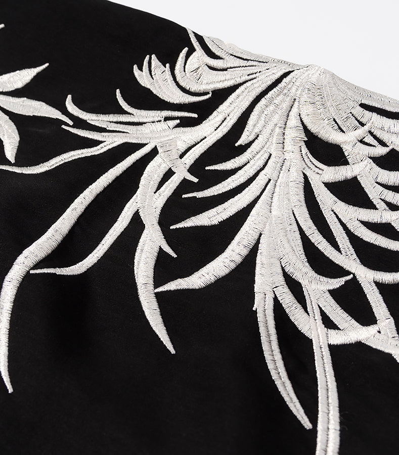 Black and white floral embroidered t-shirt in Langry fashion ملابس