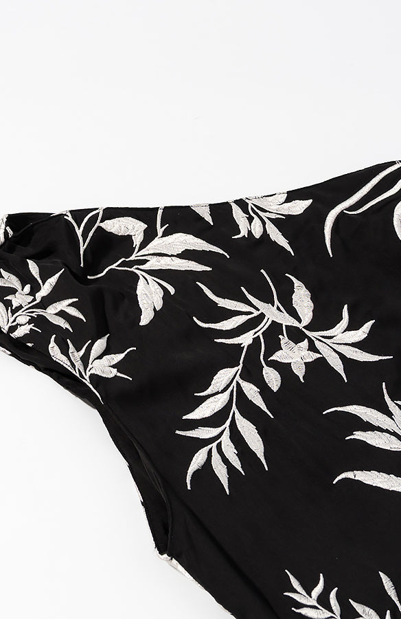 Langry fashion black and white floral embroidery dress with high neckline