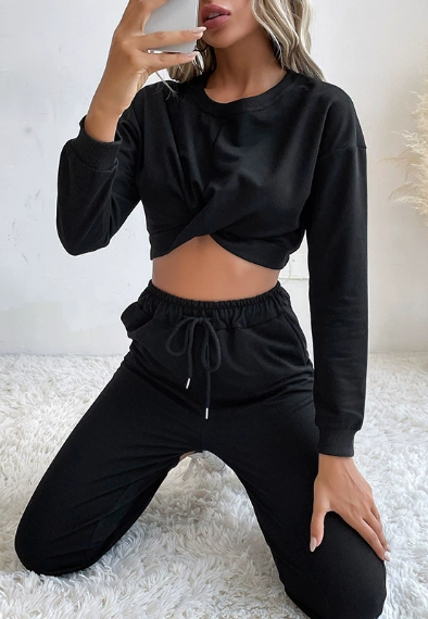 Casual black langry fashion two-piece sweater set with twisted crop top and drawstring pants