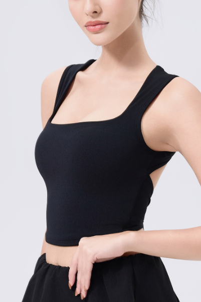 Black adjustable shockproof outdoor running bra with racerback design