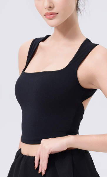 Black adjustable shockproof outdoor running bra with racerback design