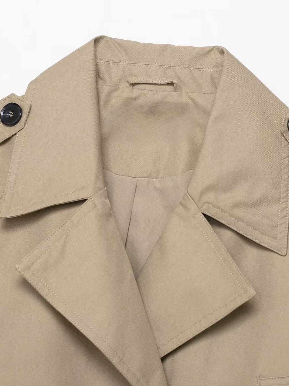 Casual double breasted short trench coat in beige with black buttons