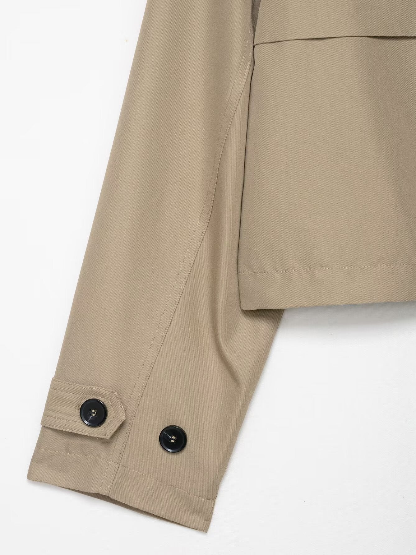 Casual double breasted short trench coat in beige with black buttons