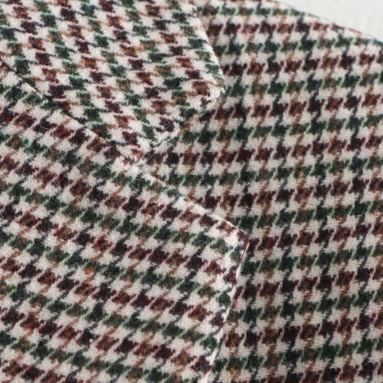 Langry fashion plaid wool jacket in green, red, white retro blazer