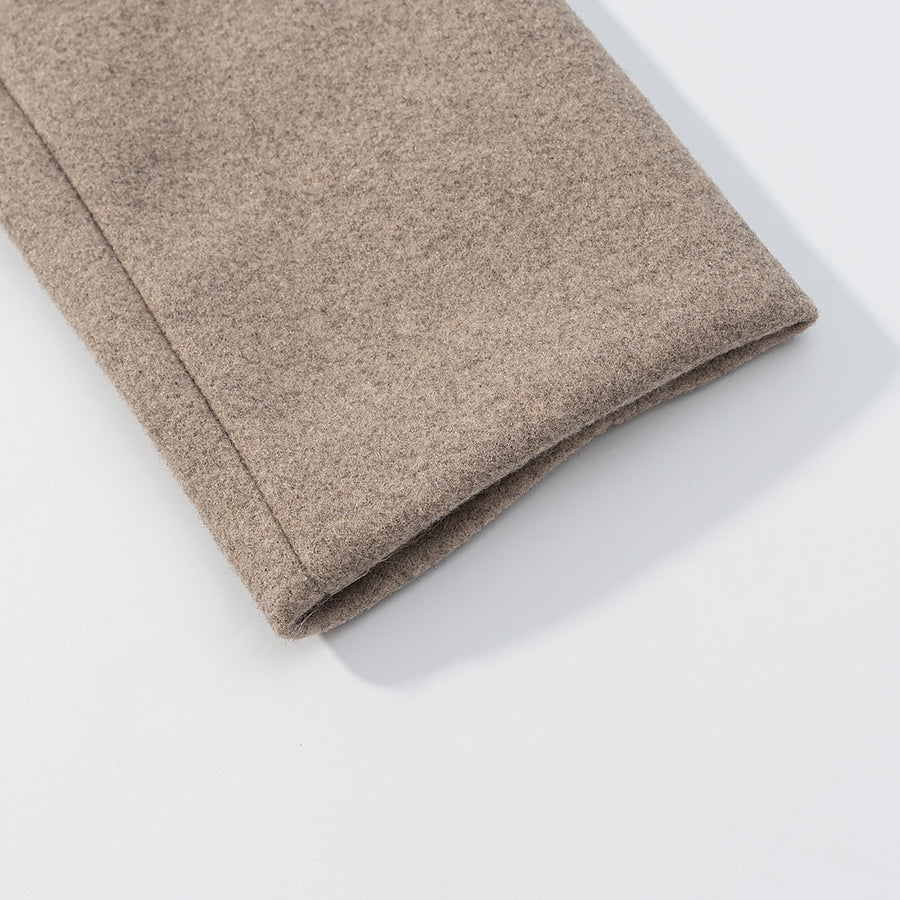 Langry beige felt laptop sleeve in minimalist fashion design