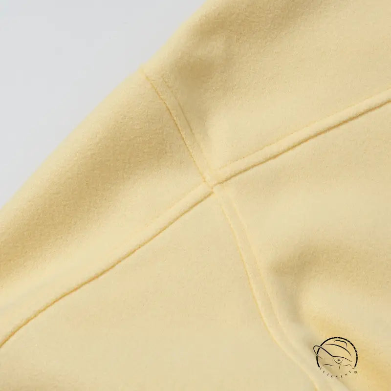 Cream-colored satin fabric in gorgeous short woolen coat, langry fashion ملابس